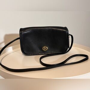 Vintage Coach smallcrossbody
